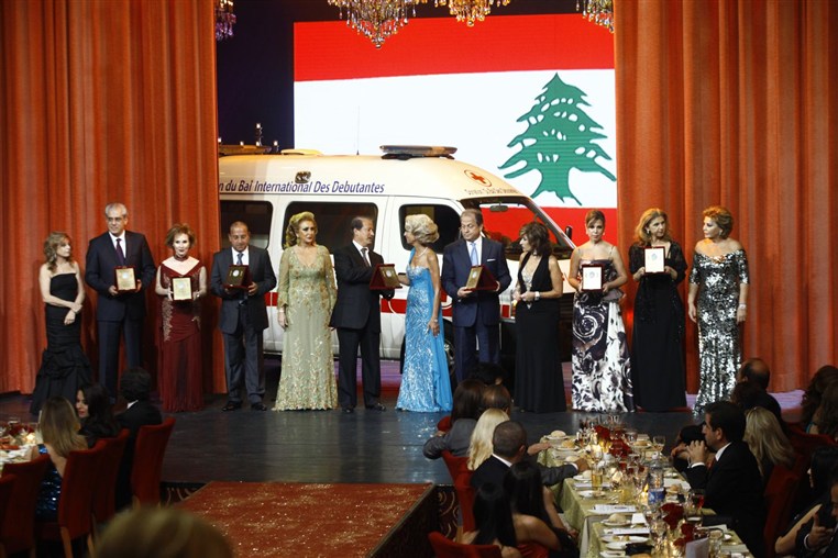 Bal des Debutantes 2012 
